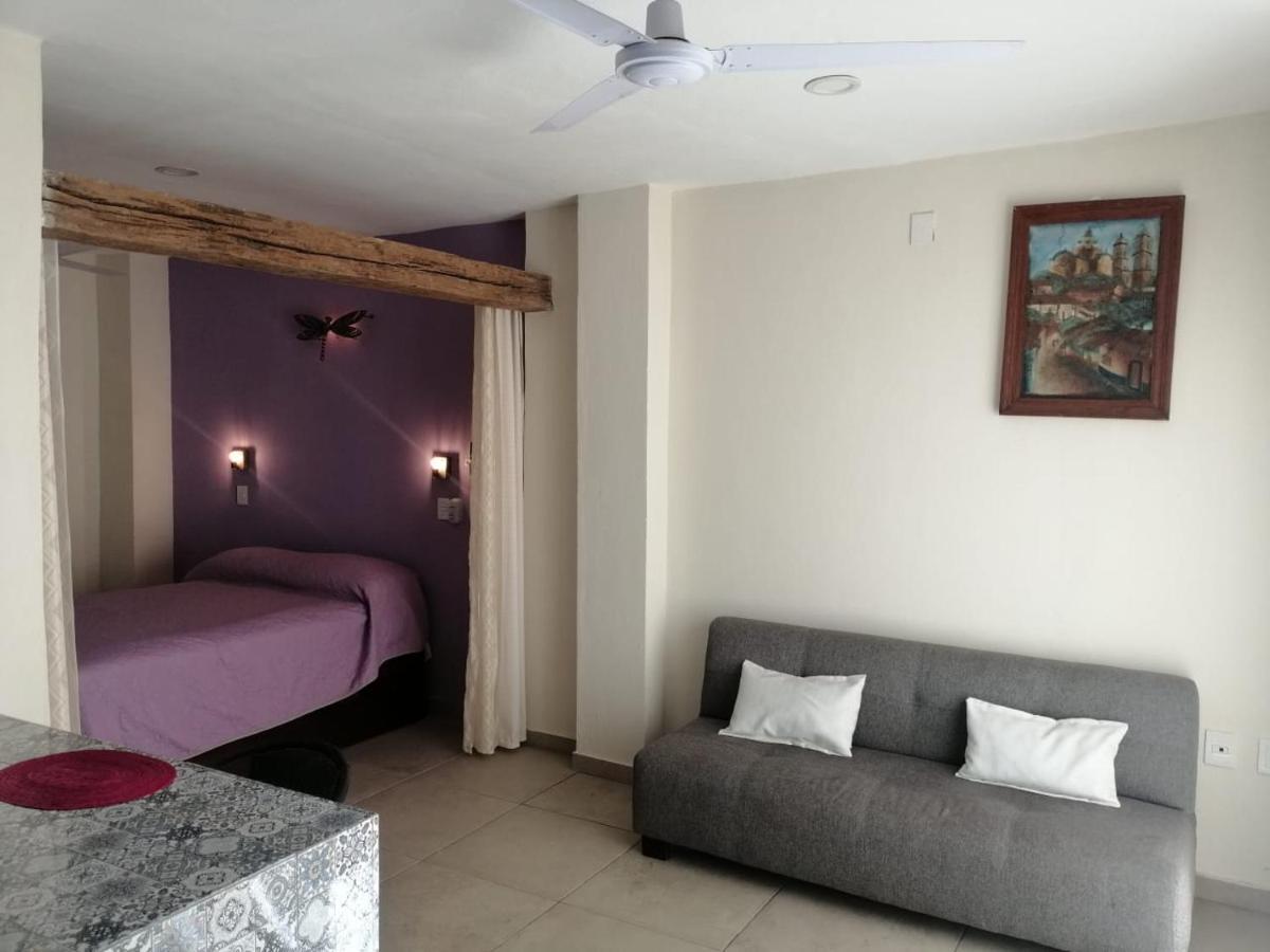 Aguacate Suites Mazatlán Εξωτερικό φωτογραφία